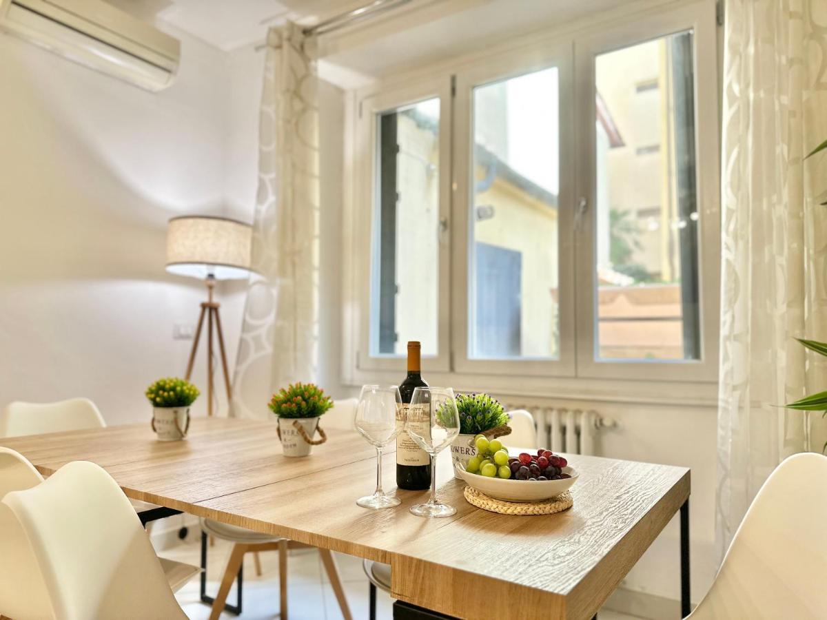 A 2 Passi Dal Duomo Con Parcheggio E 3 Apartamento Florencia